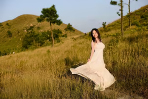 VGU No.134: Enchanting White Dress Muse in Pine Forest: Capturing Natural Beauty and Romantic Golden Hour Moments-8