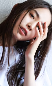 Hiroe Igeta Radiant Smile: Discover Captivating Beauty from Digital Photo Book BE. Don't Miss Her Fresh Charm!-1