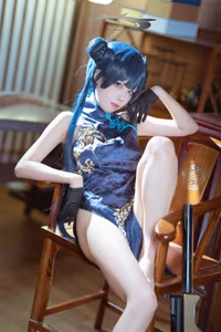 Coser San Wu Ren Xing as Blue Archive's Ryūka Kisaki: Alluring Oriental Charm in Qipao-3