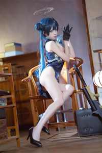 Coser San Wu Ren Xing as Blue Archive's Ryūka Kisaki: Alluring Oriental Charm in Qipao-8