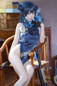 Coser San Wu Ren Xing as Blue Archive's Ryūka Kisaki: Alluring Oriental Charm in Qipao-1