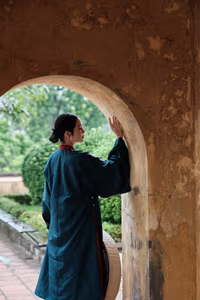 Vietnamese Beauty: Alluring Traditional Charm Through Her Modern Gaze 1000021045-6