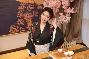 Su Yi Nuo No.10627: Captivating Traditional Grace in a Seductive Black Kimono-32