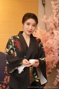 Su Yi Nuo No.10627: Captivating Traditional Grace in a Seductive Black Kimono-3