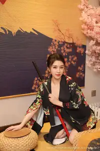Su Yi Nuo No.10627: Captivating Traditional Grace in a Seductive Black Kimono-8