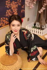 Su Yi Nuo No.10627: Captivating Traditional Grace in a Seductive Black Kimono-15