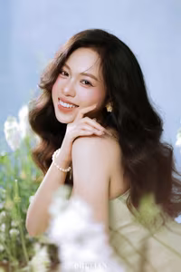 VGU No.91: Discover the Ethereal Beauty of a Dreamy Muse Amidst Pure Blossoms – An Emotional Portrait-4