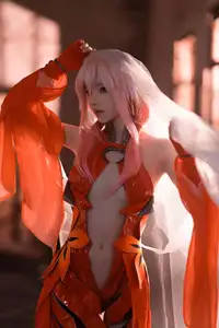 Coser Transforms into Inori Yuzuriha: A Captivating Guilty Crown Vision-12
