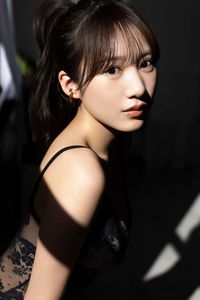 JP Yokono Sumire – Captivating Japanese Beauty with Roses – A Gentle Gaze-6