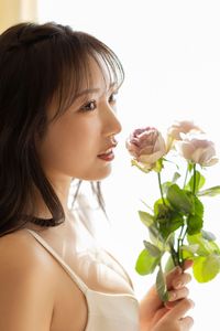 JP Yokono Sumire – Captivating Japanese Beauty with Roses – A Gentle Gaze-0