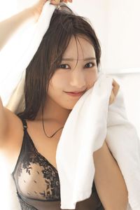 JP Yokono Sumire – Captivating Japanese Beauty with Roses – A Gentle Gaze-5