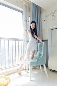 BoBoSocks Chinese Model No.551: Elegant Charm in Light Dress and High Heels-31