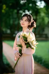 VGU No.194 Ao Dai: Timeless Vietnamese Elegance & Grace in Golden Hour 1000024567-3