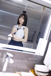 XiuRen No.10048: Discover the Alluring Charm of Xu Li Zhi Booty's Modern Style-15