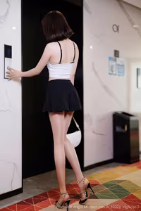 XiuRen No.10048: Discover the Alluring Charm of Xu Li Zhi Booty's Modern Style-2