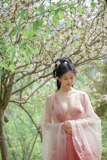 Coser Nnian as Begonia Fairy: Ethereal Beauty in a Fairytale Garden-39