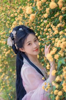 Coser Nnian as Begonia Fairy: Ethereal Beauty in a Fairytale Garden-16