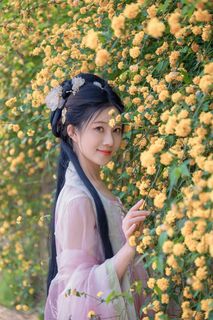 Coser Nnian as Begonia Fairy: Ethereal Beauty in a Fairytale Garden-33
