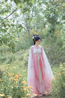 Coser Nnian as Begonia Fairy: Ethereal Beauty in a Fairytale Garden-18