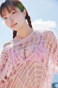 Discover the radiant beauty of Satona Natsuki in Otonatchan Vol.2 at the sun-drenched beach!-9