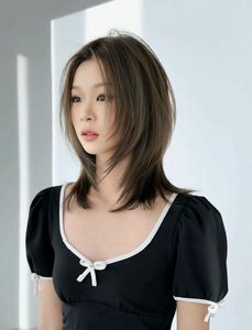 Beautiful Girl: Youthful Short Layered Hair & Dynamic Style - Beautiful Girl Photo-6