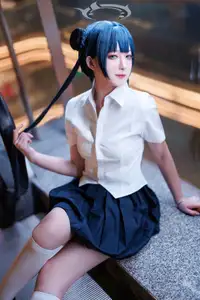 Coser Feng Jiang Jiang V as Hisaki JK: Captivating Youthful Charm in the City-2