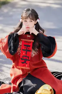 YiTuYu Art Language Vol.8539: Xia Yu Xiao Nian's Vibrant Hanfu Charm-2