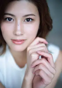 Mino Suzume: Enchanting Blue Nymph with a Captivating Gaze - T20-15