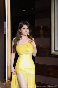 XiuRen No.10403: Xiao Rou Rou Mi's Elegant Allure in a Radiant Yellow Dress-1
