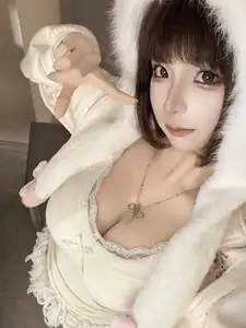 Coser Chunmomo: Sweet Charm in July 2025 Selfie Collection - 0065-12