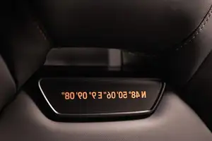 Porsche Panamera Turbo Sonderwunsch Interior: Unique Technology, Pinnacle Luxury for the Elite.-9