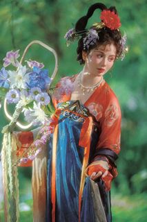 Elegant Cosplay: Tong Yi's Traditional Chinese Beauty in YiTuYu Vol.8305-15