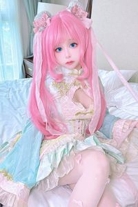 Coser Remukira's Charming Pink Hair Cosplay: Exclusive OnlyFans Collection-1
