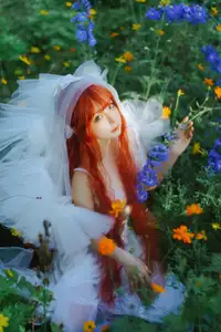 Coser Chunmomo | Ethereal Bride in a Dreamy Flower Garden Wedding Dress-9
