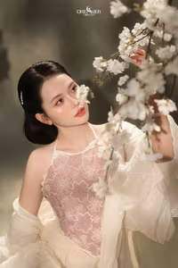 VGU No.138: Discover Elegant Vietnamese Beauty: Modern Ao Yem & Oriental Grace-10