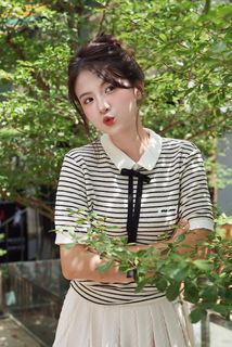 Innocent Girl Portrait: Bright Smile, Gentle Charm | HD Wallpaper-3