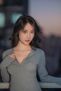 Elegant Beauty of Model O1ne Wan in Gray Top - YiTuYu Vol.8302-7