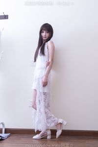 BoBoSocks No.542: Chinese Model, White Dress, Bare Feet. Pure Beauty and Delicate Emotion.-15