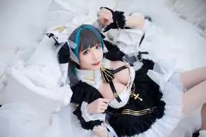 Coser Tomoyo-chan as Azur Lane's Cheshire: Captivating charm and sweet allure.-0