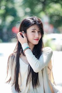 Radiant Vietnamese Beauty: Gentle Girl Bathed in Sunlight-0