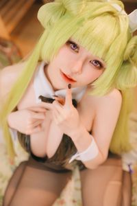 Stunning Nikke Soda Bunny Girl Cosplay by Sally Dorasnow from The Goddess of Victory-1