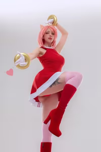 Dynamic Amy Rose Cosplay: Vibrant Transformation 9287829537-4