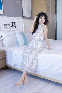 BoBoSocks Chinese Model No536: Elegant Style with Dress and High Heels-50