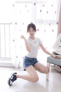 BoBoSocks No.553: Youthful Chinese Model in Denim Shorts and White T-shirt-13