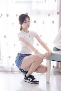 BoBoSocks No.553: Youthful Chinese Model in Denim Shorts and White T-shirt-12