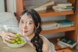 YiTuYu Art Language Vol.8285: Enchanting Moments with Model O1ne Wan-11