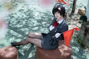 Discover Tsubaki Guide Cosplay by Shi Liang Yu: Charming Elegance Unleashed.-0