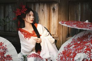 YiTuYu Vol.8303: Shi Mian Mian Bao Xie Captures Traditional Asian Elegance-5