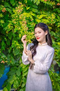Vietnamese Girl in Traditional White Ao Dai | Graceful Beauty-21
