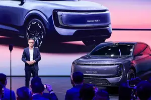 View: AUDI E SUV Electric – Impressive 671 HP Power, 700km Range Unveiled-5